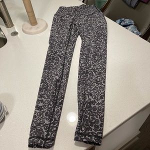 Lululemon tights